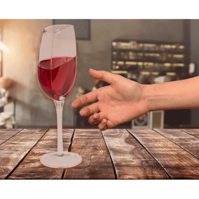 Half wijnglas een grappig cadeau idee voor de wijnliefhebber