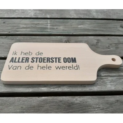 Houten borrelplank oom bedrukt met stoere tekst
