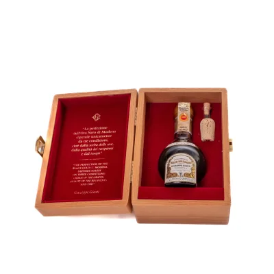 Balsamicoazijn 25 jaar gerijpt