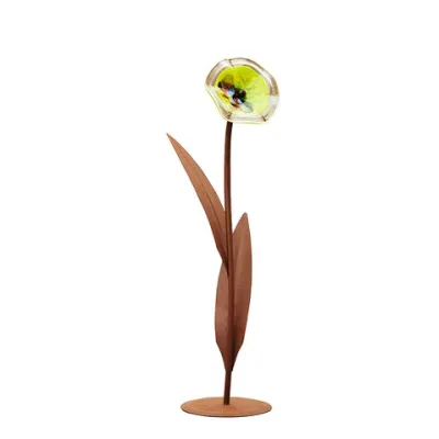 Decoratieve kelk bloem voorzien van één glazen bloem, roest design