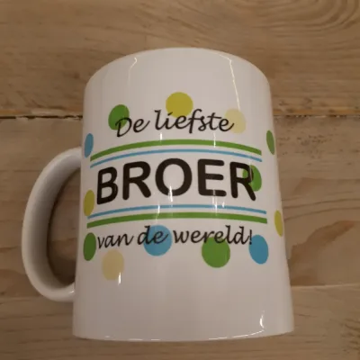 witte mok van keramiek De liefste broer van de wereld